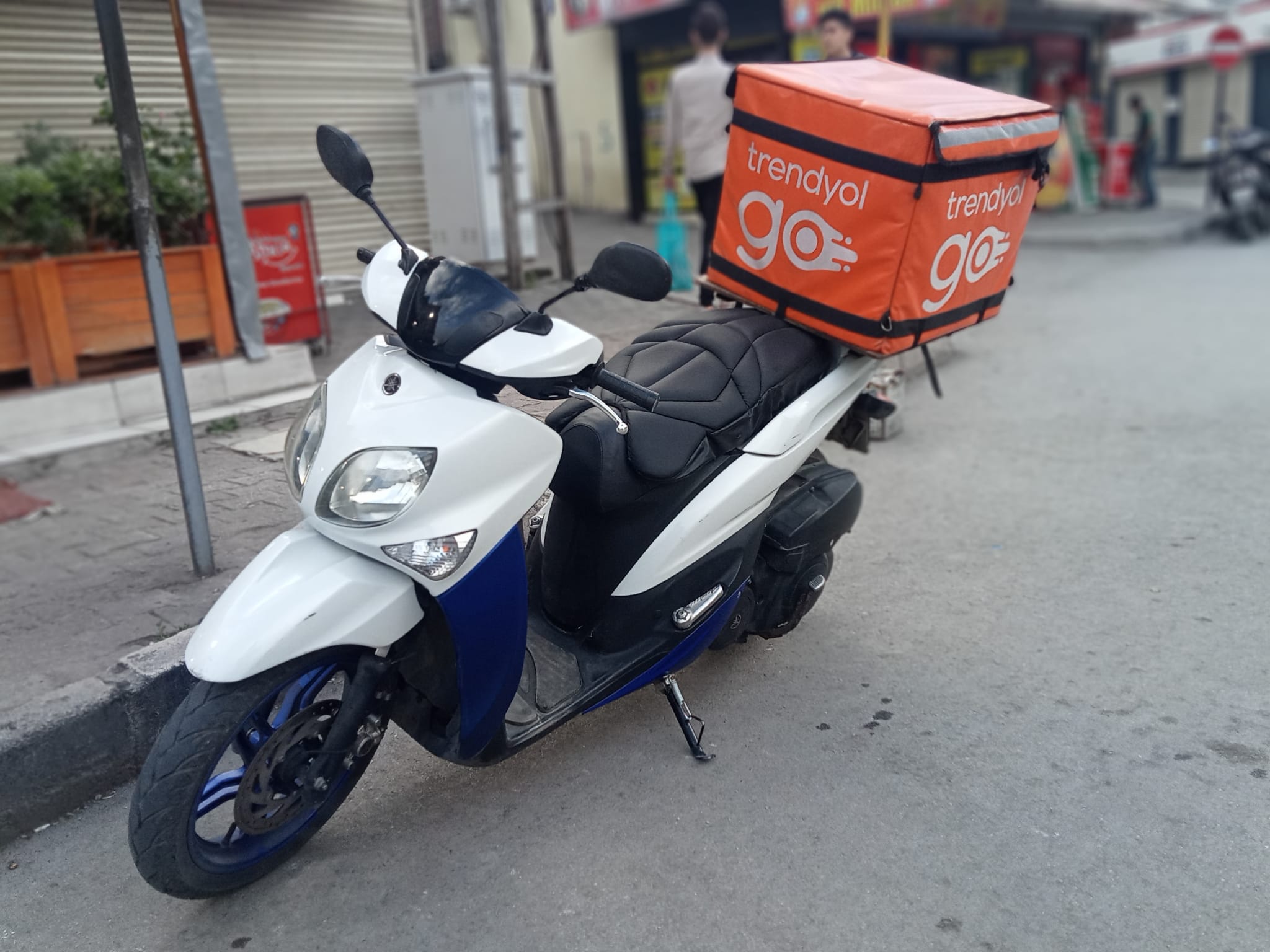 Motor Resmi